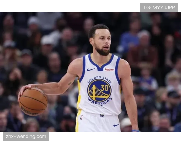 库里复出首秀21中11得29分2板4助1断 老将状态回勇引关注